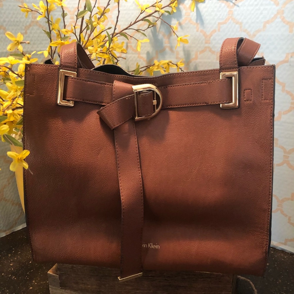 Calvin Klein Buckle Tote Bag w/Cosmetic Bag with Gold Accents